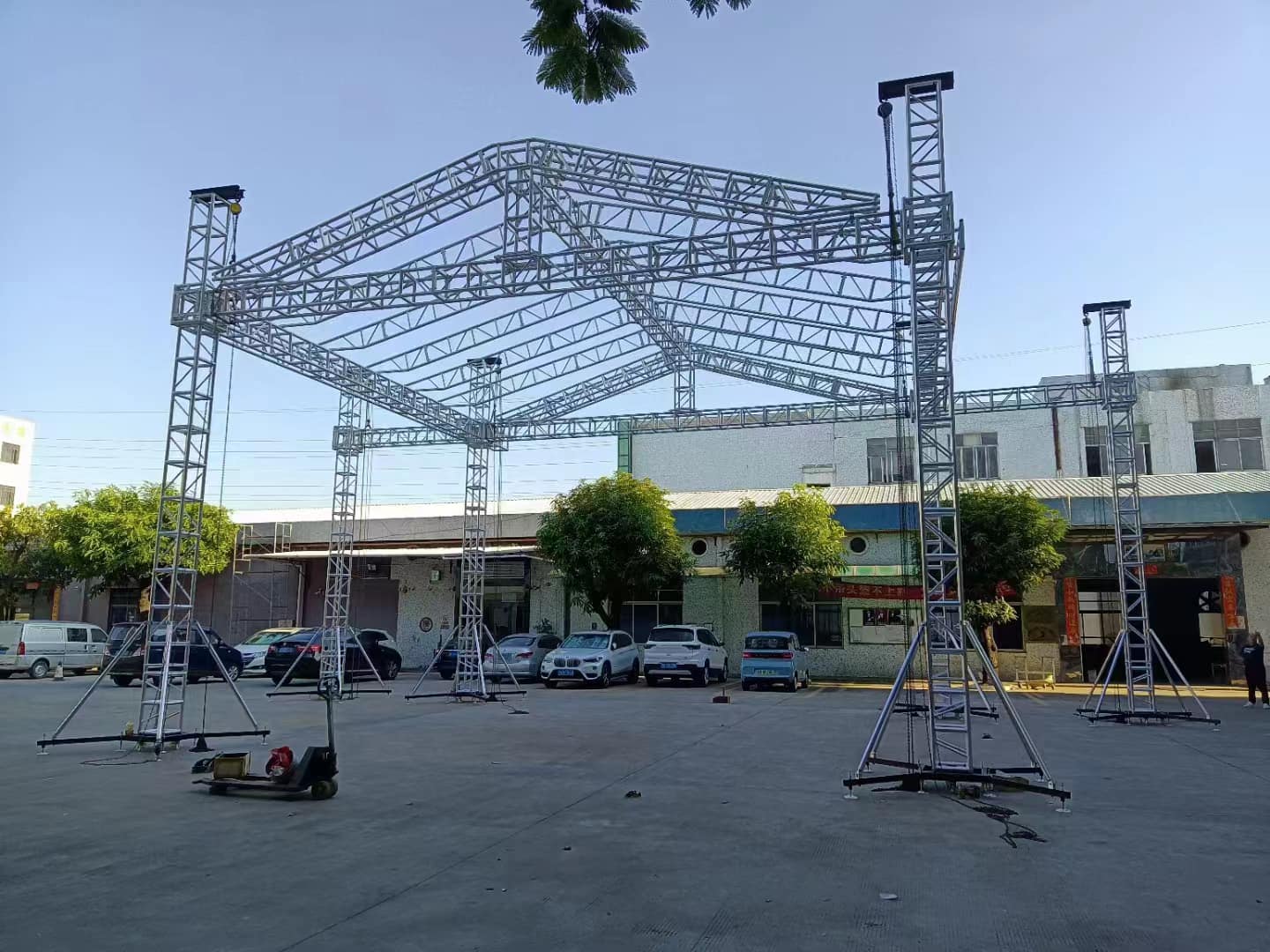 concert roof truss