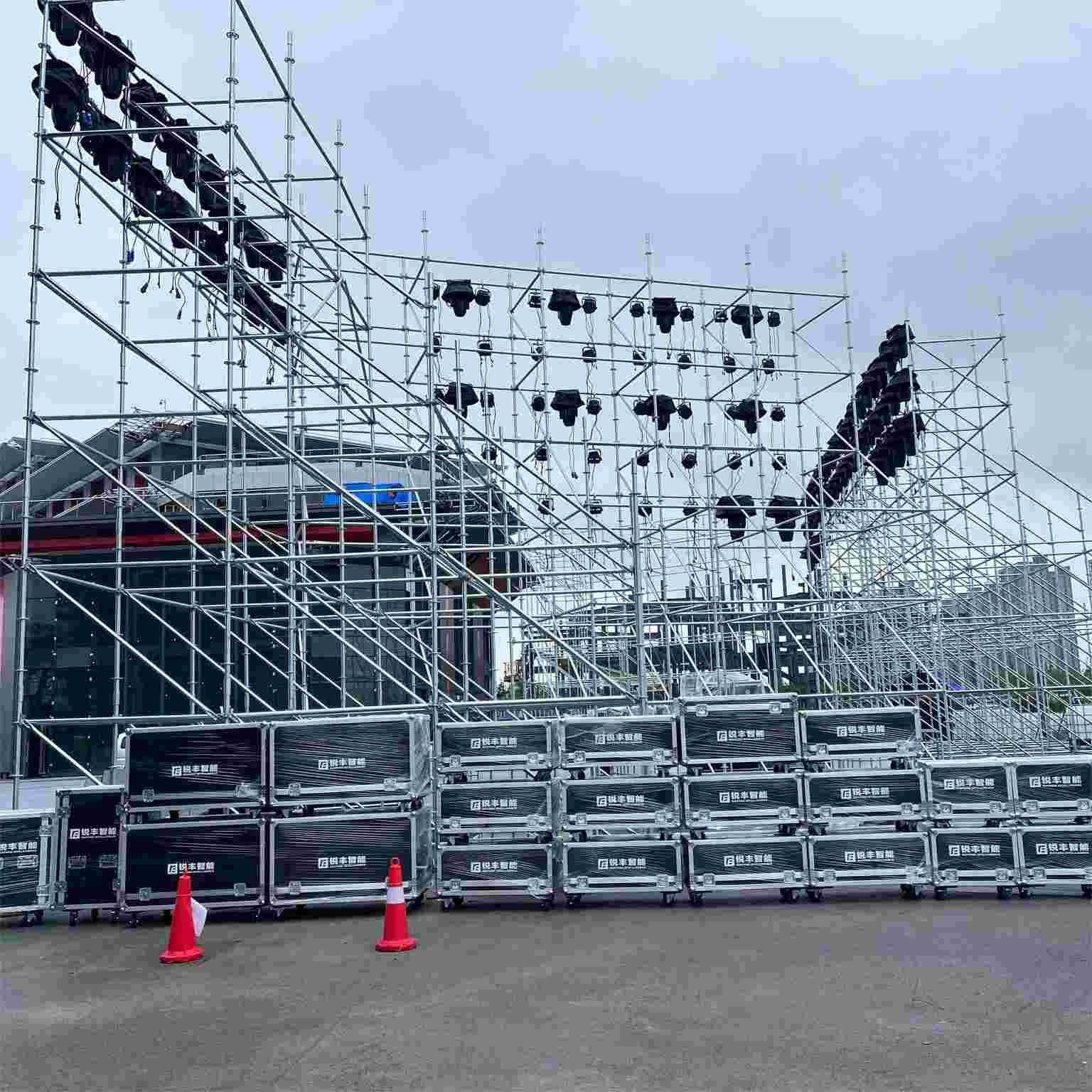 Why Choose Layher Stage for Large Concerts