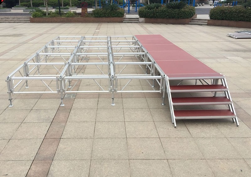 Aluminum portable stage