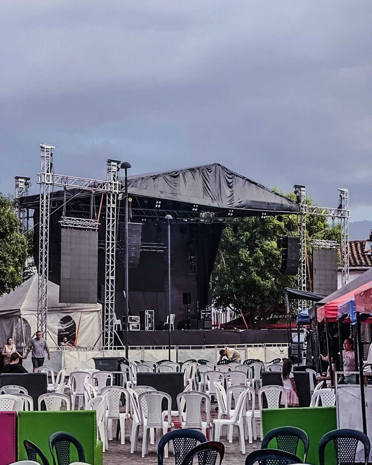 roof concert stage